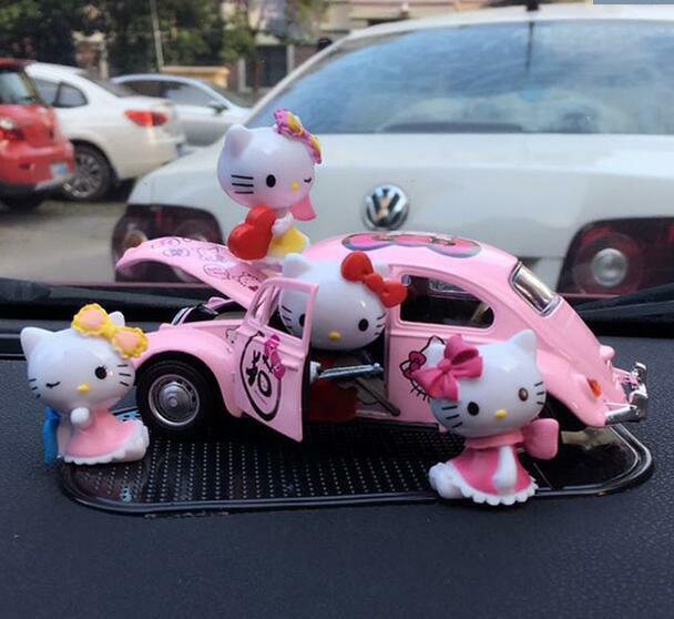 1pcs Cute Pink Hello Kitty Beatles Mini Car Model Ornament + 6pcs Resin Figures