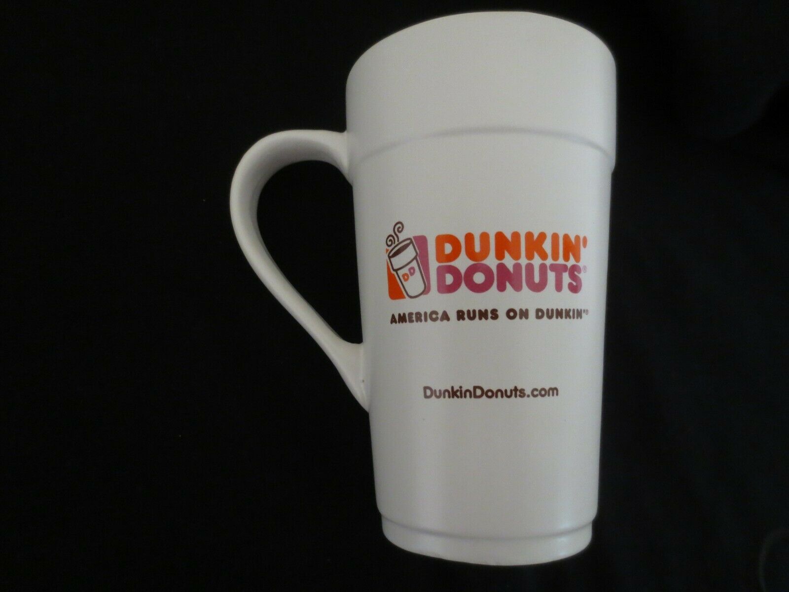 Dunkin Donuts 2013 Coffee Mug 16 Ounce. New